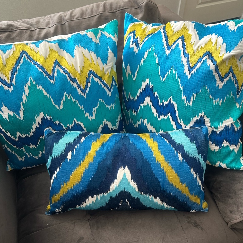 Trina Turk 3 piece set of  decor pillows -NWT ( without pillow inserts ) - Picture 2 of 4